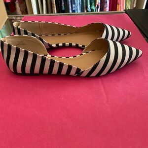 Journee Flats size 11